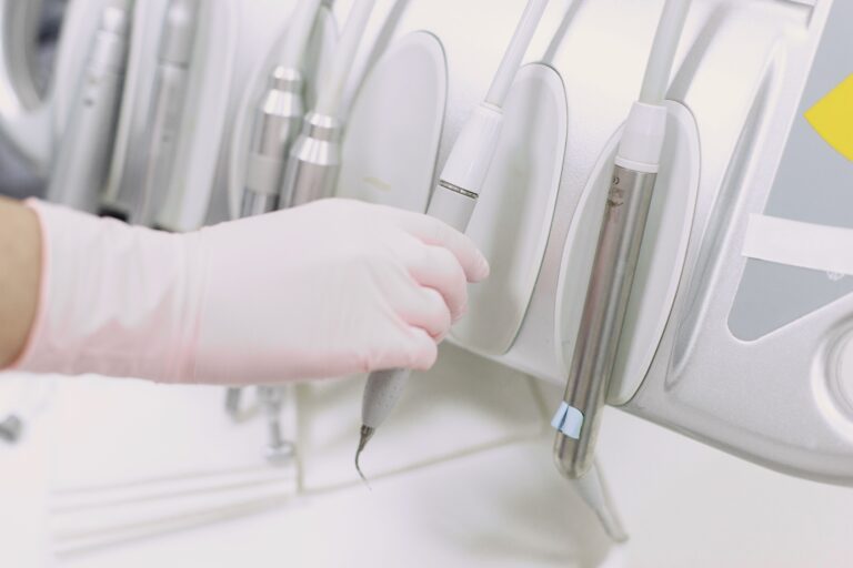 무삭제 라미네이트 제거, 다시 원래 치아로 돌아갈 수 있을까? 제거 과정과 주의점 정리