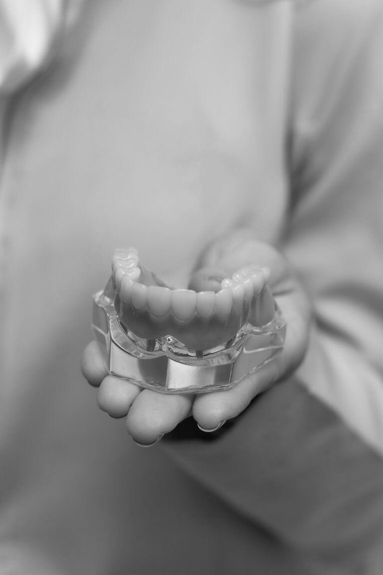 무삭제 라미네이트 라미네이트 차이, 치아삭제·두께·적용 대상 무엇이 다를까?